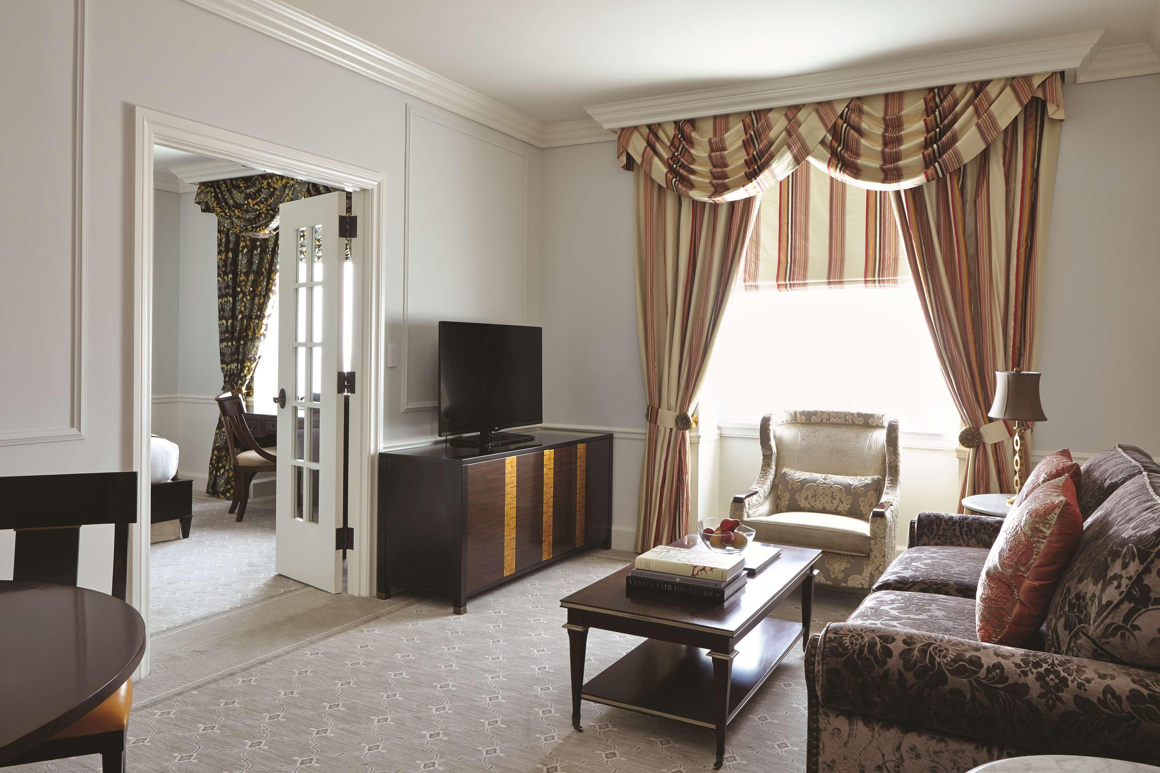 The Charleston Place ภายนอก รูปภาพ